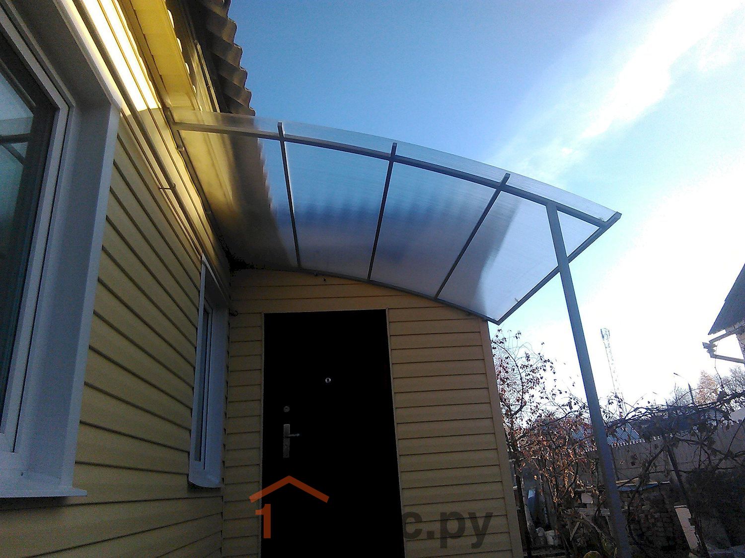 Навес из поликарбоната